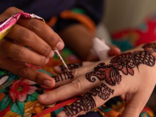 simple:zrgndj7ncki= mehndi