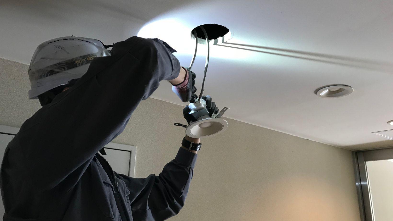 electrical problems older homes, common electrical issues house, home electrical repairs, outdated wiring problems, electrical safety older houses, electrical troubleshooting homes, damaged electrical systems, electrical code updates, professional electrical services, electrical inspection older homes