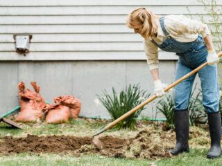 outdoor space declutter, outdoor organisation tips, seasonal outdoor decluttering, backyard整理, garden space organisation, outdoor storage solutions, outdoor tidy up, outdoor space makeover, patio organisation ideas